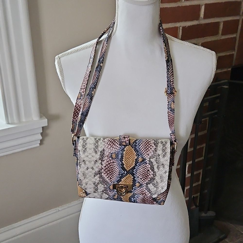 Primark Snakeskin Pattern Handbag with Gold Hardware - Picture 4 of 9